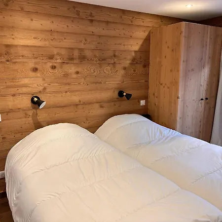 Cozy 3 Pieces Avec Terrasse Et Parking Au Centre, Pres Des Pistes - Fr-1-464-235 Apartment *