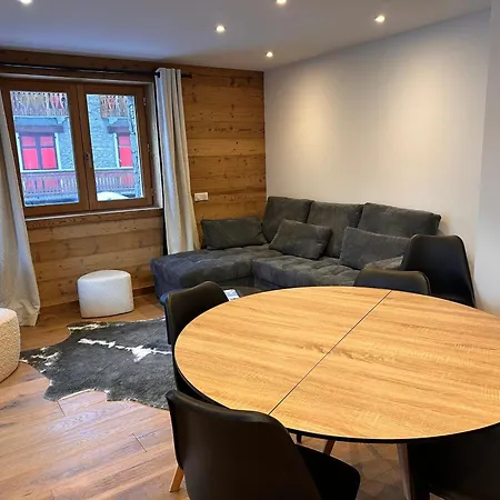 Cozy 3 Pieces Avec Terrasse Et Parking Au Centre, Pres Des Pistes - Fr-1-464-235 *